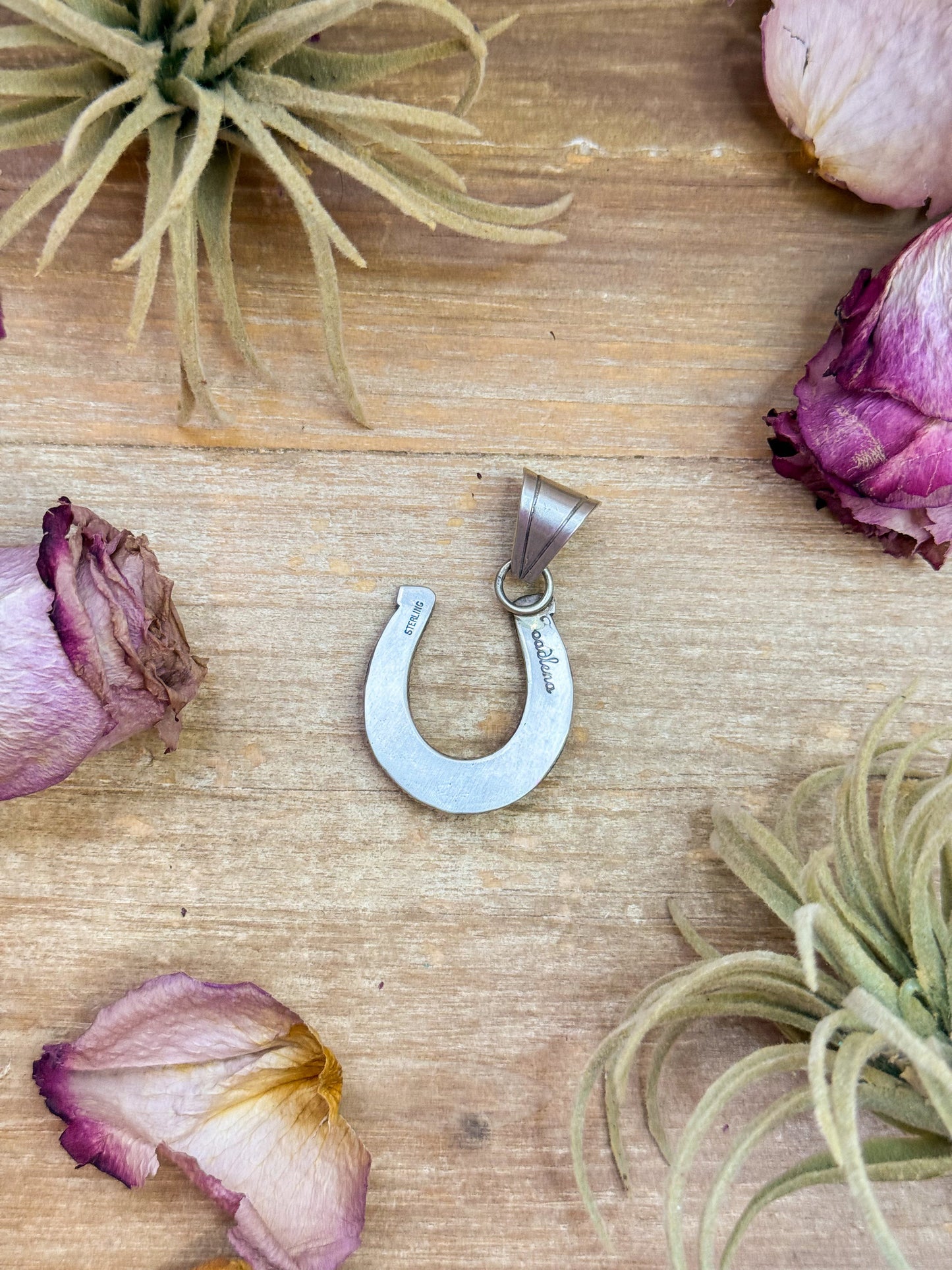 Sterling Silver Horseshoe Pendant with Pink Conch
